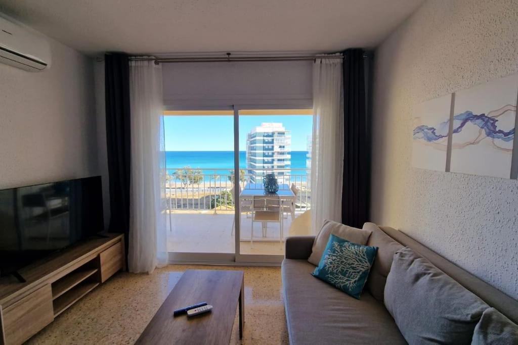 Stunning Sea Vistas By The Apartment